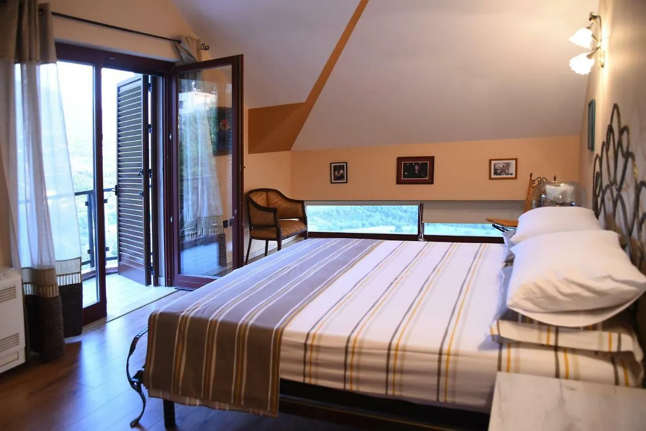 #Ioniahouse Surrel Villa Tirana Albanië
